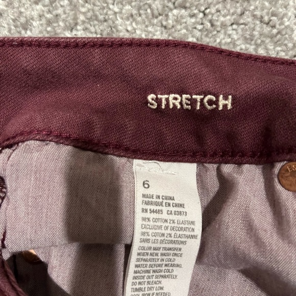 American Eagle Distressed Stretch Jean Shorts - Picture 3 of 3